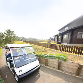 POINT 01 ゴルフ場からカートで行ける